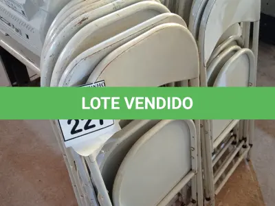 LOTE 227 - 14 CADEIRAS DOBRÁVEIS DE FERRO. (NO ESTADO) ATENÇÃO! FAZER A VISITAÇÃO ANTES DE ARREMATAR, NÃO SABEMOS SE FUNCIONA, LEILÃO NÃO TEM GARANTIA E NEM DEVOLUÇÃO, SUJEITO A POSSÍVEIS AVARIAS VISÍVEIS/OCULTAS E/OU AUSÊNCIA DE COMPONENTES.