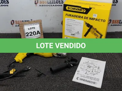 LOTE 220 - FURADEIRA DE IMPACTO 220V 500W ACESSÓRIOS RÉGUA DE POSICIONAMENTO CHAVE E ALÇA. (NO ESTADO) ATENÇÃO! FAZER A VISITAÇÃO ANTES DE ARREMATAR, NÃO SABEMOS SE FUNCIONA, LEILÃO NÃO TEM GARANTIA E NEM DEVOLUÇÃO, SUJEITO A POSSÍVEIS AVARIAS VISÍVEIS/OCULTAS E/OU AUSÊNCIA DE COMPONENTES. 