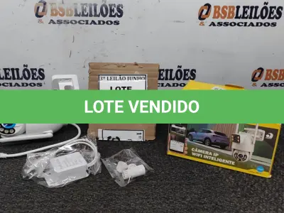 LOTE 190 - CÂMERA DUPLA IP WIFI INTELIGENTE EXTERNA APPS YOOSEE  ALTO FALANTE MICROFONE GIRA 360GRAUS COM LEDES BRANCO FOTOSSENSÍVEL 1080P. (NO ESTADO) ATENÇÃO! FAZER A VISITAÇÃO ANTES DE ARREMATAR, NÃO SABEMOS SE FUNCIONA, LEILÃO NÃO TEM GARANTIA E NEM DEVOLUÇÃO, SUJEITO A POSSÍVEIS AVARIAS VISÍVEIS/OCULTAS E/OU AUSÊNCIA DE COMPONENTES.  