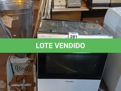 LOTE 281 - 01 LIQUIDIFICADOR INDUSTRIAL E 01 FOGÃO 5 BOCAS MARCA ESMALTEC. (NO ESTADO) ATENÇÃO! FAZER A VISITAÇÃO ANTES DE ARREMATAR, NÃO SABEMOS SE FUNCIONA. LEILÃO NÃO TEM GARANTIA E NEM DEVOLUÇÃO, SUJEITO A POSSÍVEIS AVARIAS VISÍVEIS/OCULTAS E/OU AUSÊNCIA DE COMPONENTES.