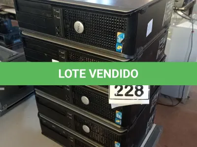 LOTE 228 - 05 CPUS MARCA DELL. (NO ESTADO) ATENÇÃO! FAZER A VISITAÇÃO ANTES DE ARREMATAR, NÃO SABEMOS SE FUNCIONA, LEILÃO NÃO TEM GARANTIA E NEM DEVOLUÇÃO, SUJEITO A POSSÍVEIS AVARIAS VISÍVEIS/OCULTAS E/OU AUSÊNCIA DE COMPONENTES.