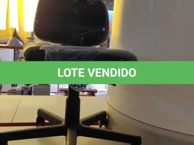 LOTE 355 - 01 CADEIRA PARA ESCRITÓRIO. (NO ESTADO) ATENÇÃO! FAZER A VISITAÇÃO ANTES DE ARREMATAR, NÃO SABEMOS SE FUNCIONA, LEILÃO NÃO TEM GARANTIA E NEM DEVOLUÇÃO, SUJEITO A POSSÍVEIS AVARIAS VISÍVEIS/OCULTAS E/OU AUSÊNCIA DE COMPONENTES.
