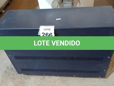 LOTE 266 - 01 BANCO DE BATERIAS COM APRIXIMADAMENTE 35 BATERIAS. (NO ESTADO) ATENÇÃO! FAZER A VISITAÇÃO ANTES DE ARREMATAR, NÃO SABEMOS SE FUNCIONA, LEILÃO NÃO TEM GARANTIA E NEM DEVOLUÇÃO, SUJEITO A POSSÍVEIS AVARIAS VISÍVEIS/OCULTAS E/OU AUSÊNCIA DE COMPONENTES.
