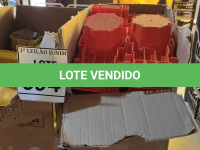 LOTE 394 - 01 LOTE COM GRANDE QUANTIDADE DE CAIXAS PARA TOMADAS. (NO ESTADO) ATENÇÃO! FAZER A VISITAÇÃO ANTES DE ARREMATAR, NÃO SABEMOS SE FUNCIONA. LEILÃO NÃO TEM GARANTIA E NEM DEVOLUÇÃO, SUJEITO A POSSÍVEIS AVARIAS VISÍVEIS/OCULTAS E/OU AUSÊNCIA DE COMPONENTES.