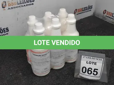 LOTE 065 - 06 LUSTRA MÓVEIS COM 1L CADA. (NO ESTADO) ATENÇÃO! FAZER A VISITAÇÃO ANTES DE ARREMATAR, NÃO SABEMOS SE FUNCIONA. LEILÃO NÃO TEM GARANTIA E NEM DEVOLUÇÃO, SUJEITO A POSSÍVEIS AVARIAS VISÍVEIS/OCULTAS E/OU AUSÊNCIA DE COMPONENTES.