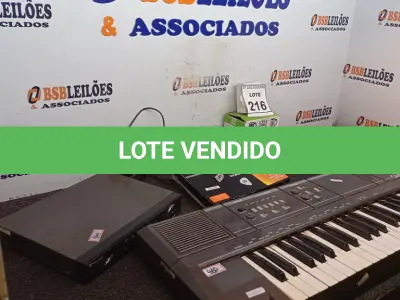 LOTE 216 - 01 TECLADO MARCA GIANINI, 01 COPO TÉRMICO, 01 DVR, 01 AMPLIFICADOR DE ÁUDIO JBL E 01 ROTEADOR. (NO ESTADO) ATENÇÃO! FAZER A VISITAÇÃO ANTES DE ARREMATAR, NÃO SABEMOS SE FUNCIONA, LEILÃO NÃO TEM GARANTIA E NEM DEVOLUÇÃO, SUJEITO A POSSÍVEIS AVARIAS VISÍVEIS/OCULTAS E/OU AUSÊNCIA DE COMPONENTES.