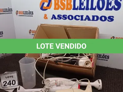 LOTE 240 - 01 LOTE COM VARIOS MIXERS. (NO ESTADO) ATENÇÃO! FAZER A VISITAÇÃO ANTES DE ARREMATAR, NÃO SABEMOS SE FUNCIONA, LEILÃO NÃO TEM GARANTIA E NEM DEVOLUÇÃO, SUJEITO A POSSÍVEIS AVARIAS VISÍVEIS/OCULTAS E/OU AUSÊNCIA DE COMPONENTES.
