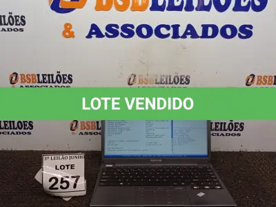 LOTE 257 - 01 NOTEBOOK MARCA POSITIVO. (NO ESTADO) ATENÇÃO! FAZER A VISITAÇÃO ANTES DE ARREMATAR, NÃO SABEMOS SE FUNCIONA, LEILÃO NÃO TEM GARANTIA E NEM DEVOLUÇÃO, SUJEITO A POSSÍVEIS AVARIAS VISÍVEIS/OCULTAS E/OU AUSÊNCIA DE COMPONENTES.