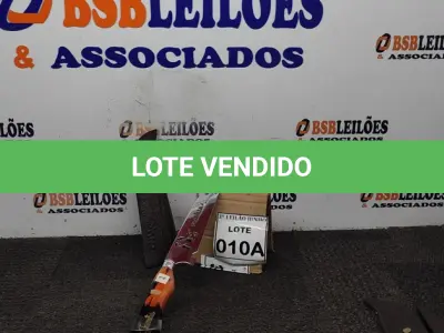 LOTE 010 - 01 FACA ARTESANAL AÇO INOX CABO HIBRIDO MADEIRA E RESINA  BAINHA DE COURO LEGITIMO 10POLEGADAS DE LAMINA TAMANHO TOTAL 39CM  PESO 327G JÁ AFIADA.   (NO ESTADO) ATENÇÃO! FAZER A VISITAÇÃO ANTES DE ARREMATAR, NÃO SABEMOS SE FUNCIONA, LEILÃO NÃO TEM GARANTIA E NEM DEVOLUÇÃO, SUJEITO A POSSÍVEIS AVARIAS VISÍVEIS/OCULTAS E/OU AUSÊNCIA DE COMPONENTES.