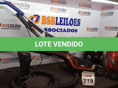 LOTE 219 - 04 ASPIRADORES DE PÓ DIVERSOS. (NO ESTADO) ATENÇÃO! FAZER A VISITAÇÃO ANTES DE ARREMATAR, NÃO SABEMOS SE FUNCIONA. LEILÃO NÃO TEM GARANTIA E NEM DEVOLUÇÃO, SUJEITO A POSSÍVEIS AVARIAS VISÍVEIS/OCULTAS E/OU AUSÊNCIA DE COMPONENTES.