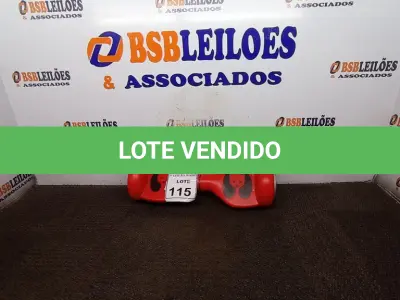 LOTE 115 - 01 HOVERBOARD NA COR VERMELHA. (NO ESTADO) ATENÇÃO! FAZER A VISITAÇÃO ANTES DE ARREMATAR, NÃO SABEMOS SE FUNCIONA, LEILÃO NÃO TEM GARANTIA E NEM DEVOLUÇÃO, SUJEITO A POSSÍVEIS AVARIAS VISÍVEIS/OCULTAS E/OU AUSÊNCIA DE COMPONENTES.