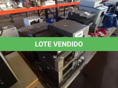 LOTE 118 - 03 TOCA FITAS E APARELHOS DE SOM ANTIGO DE MARCAS E MODELOS DIVERSOS. (NO ESTADO) ATENÇÃO! FAZER A VISITAÇÃO ANTES DE ARREMATAR, NÃO SABEMOS SE FUNCIONA, LEILÃO NÃO TEM GARANTIA E NEM DEVOLUÇÃO, SUJEITO A POSSÍVEIS AVARIAS VISÍVEIS/OCULTAS E/OU AUSÊNCIA DE COMPONENTES.