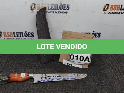 LOTE 010 - 01 FACA ARTESANAL AÇO INOX CABO HIBRIDO MADEIRA E RESINA  BAINHA DE COURO LEGITIMO 10POLEGADAS DE LAMINA TAMANHO TOTAL 39CM  PESO 327G JÁ AFIADA.   (NO ESTADO) ATENÇÃO! FAZER A VISITAÇÃO ANTES DE ARREMATAR, NÃO SABEMOS SE FUNCIONA, LEILÃO NÃO TEM GARANTIA E NEM DEVOLUÇÃO, SUJEITO A POSSÍVEIS AVARIAS VISÍVEIS/OCULTAS E/OU AUSÊNCIA DE COMPONENTES.
