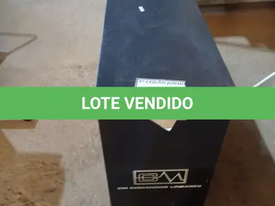 LOTE 266 - 01 BANCO DE BATERIAS COM APRIXIMADAMENTE 35 BATERIAS. (NO ESTADO) ATENÇÃO! FAZER A VISITAÇÃO ANTES DE ARREMATAR, NÃO SABEMOS SE FUNCIONA, LEILÃO NÃO TEM GARANTIA E NEM DEVOLUÇÃO, SUJEITO A POSSÍVEIS AVARIAS VISÍVEIS/OCULTAS E/OU AUSÊNCIA DE COMPONENTES.