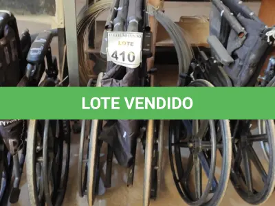 LOTE 410 - 03 CADEIRAS DE RODAS. (NO ESTADO) ATENÇÃO! FAZER A VISITAÇÃO ANTES DE ARREMATAR, NÃO SABEMOS SE FUNCIONA, LEILÃO NÃO TEM GARANTIA E NEM DEVOLUÇÃO, SUJEITO A POSSÍVEIS AVARIAS VISÍVEIS/OCULTAS E/OU AUSÊNCIA DE COMPONENTES.