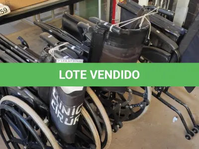 LOTE 408 - 03 CADEIRAS DE RODAS. (NO ESTADO) ATENÇÃO! FAZER A VISITAÇÃO ANTES DE ARREMATAR, NÃO SABEMOS SE FUNCIONA, LEILÃO NÃO TEM GARANTIA E NEM DEVOLUÇÃO, SUJEITO A POSSÍVEIS AVARIAS VISÍVEIS/OCULTAS E/OU AUSÊNCIA DE COMPONENTES.