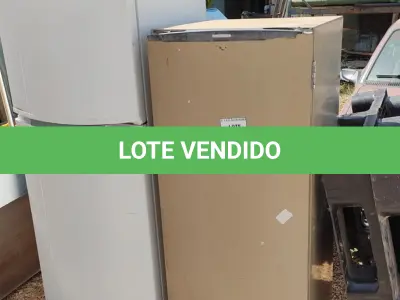 LOTE 416 - 02 GELADEIRAS PARA RETIRADA DE PEÇAS. (NO ESTADO) ATENÇÃO! FAZER A VISITAÇÃO ANTES DE ARREMATAR, NÃO SABEMOS SE FUNCIONA, LEILÃO NÃO TEM GARANTIA E NEM DEVOLUÇÃO, SUJEITO A POSSÍVEIS AVARIAS VISÍVEIS/OCULTAS E/OU AUSÊNCIA DE COMPONENTES.