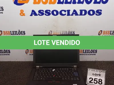 LOTE 258 - 01 NOTEBOOK MARCA LENOVO. (NO ESTADO) ATENÇÃO! FAZER A VISITAÇÃO ANTES DE ARREMATAR, NÃO SABEMOS SE FUNCIONA, LEILÃO NÃO TEM GARANTIA E NEM DEVOLUÇÃO, SUJEITO A POSSÍVEIS AVARIAS VISÍVEIS/OCULTAS E/OU AUSÊNCIA DE COMPONENTES.