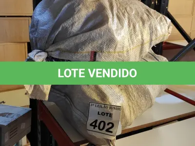 LOTE 402 - 63 CAPAS 75MM E 15 LUVAS DE CORRER 100MM. (NO ESTADO) ATENÇÃO! FAZER A VISITAÇÃO ANTES DE ARREMATAR, NÃO SABEMOS SE FUNCIONA. LEILÃO NÃO TEM GARANTIA E NEM DEVOLUÇÃO, SUJEITO A POSSÍVEIS AVARIAS VISÍVEIS/OCULTAS E/OU AUSÊNCIA DE COMPONENTES.