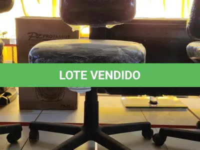 LOTE 375 - 01 CADEIRA PARA ESCRITÓRIO. (NO ESTADO) ATENÇÃO! FAZER A VISITAÇÃO ANTES DE ARREMATAR, NÃO SABEMOS SE FUNCIONA, LEILÃO NÃO TEM GARANTIA E NEM DEVOLUÇÃO, SUJEITO A POSSÍVEIS AVARIAS VISÍVEIS/OCULTAS E/OU AUSÊNCIA DE COMPONENTES.