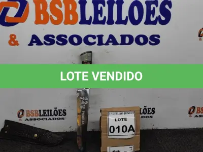 LOTE 010 - 01 FACA ARTESANAL AÇO INOX CABO HIBRIDO MADEIRA E RESINA  BAINHA DE COURO LEGITIMO 10POLEGADAS DE LAMINA TAMANHO TOTAL 39CM  PESO 327G JÁ AFIADA.   (NO ESTADO) ATENÇÃO! FAZER A VISITAÇÃO ANTES DE ARREMATAR, NÃO SABEMOS SE FUNCIONA, LEILÃO NÃO TEM GARANTIA E NEM DEVOLUÇÃO, SUJEITO A POSSÍVEIS AVARIAS VISÍVEIS/OCULTAS E/OU AUSÊNCIA DE COMPONENTES.