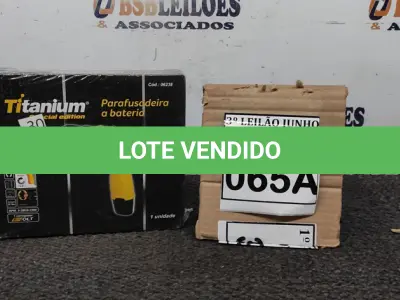 LOTE 065 - PARAFUSADEIRA A BATERIA 12V 2BITS E CARREGADOR. (NO ESTADO) ATENÇÃO! FAZER A VISITAÇÃO ANTES DE ARREMATAR, NÃO SABEMOS SE FUNCIONA, LEILÃO NÃO TEM GARANTIA E NEM DEVOLUÇÃO, SUJEITO A POSSÍVEIS AVARIAS VISÍVEIS/OCULTAS E/OU AUSÊNCIA DE COMPONENTES. 