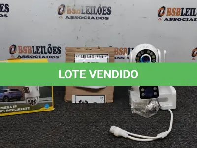 LOTE 200 - CÂMERA DUPLA IP WIFI INTELIGENTE EXTERNA APPS YOOSEE  ALTO FALANTE MICROFONE GIRA 360GRAUS COM LEDES BRANCO FOTOSSENSÍVEL 1080P . (NO ESTADO) ATENÇÃO! FAZER A VISITAÇÃO ANTES DE ARREMATAR, NÃO SABEMOS SE FUNCIONA, LEILÃO NÃO TEM GARANTIA E NEM DEVOLUÇÃO, SUJEITO A POSSÍVEIS AVARIAS VISÍVEIS/OCULTAS E/OU AUSÊNCIA DE COMPONENTES. 