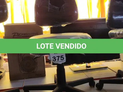 LOTE 375 - 01 CADEIRA PARA ESCRITÓRIO. (NO ESTADO) ATENÇÃO! FAZER A VISITAÇÃO ANTES DE ARREMATAR, NÃO SABEMOS SE FUNCIONA, LEILÃO NÃO TEM GARANTIA E NEM DEVOLUÇÃO, SUJEITO A POSSÍVEIS AVARIAS VISÍVEIS/OCULTAS E/OU AUSÊNCIA DE COMPONENTES.