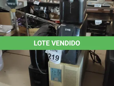 LOTE 219 - 01 ESTABILIZADOR E 04 NOBREAKS DE MARCAS E MODELOS DIVERSOS. (NO ESTADO) ATENÇÃO! FAZER A VISITAÇÃO ANTES DE ARREMATAR, NÃO SABEMOS SE FUNCIONA. LEILÃO NÃO TEM GARANTIA E NEM DEVOLUÇÃO, SUJEITO A POSSÍVEIS AVARIAS VISÍVEIS/OCULTAS E/OU AUSÊNCIA DE COMPONENTES.