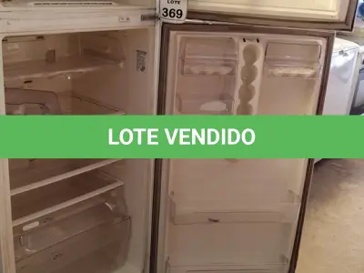 LOTE 369 - 01 GELADEIRA MARCA ELECTROLUX FROST FREE 220V COM AVARIAS. (NO ESTADO) ATENÇÃO! FAZER A VISITAÇÃO ANTES DE ARREMATAR, NÃO SABEMOS SE FUNCIONA. LEILÃO NÃO TEM GARANTIA E NEM DEVOLUÇÃO, SUJEITO A POSSÍVEIS AVARIAS VISÍVEIS/OCULTAS E/OU AUSÊNCIA DE COMPONENTES.