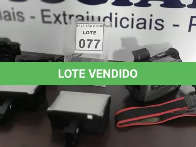 LOTE 077 - 03 CÂMERAS FOTOGRÁFICAS DE MARCAS E MODELOS DIVERSOS, 01 FILMADORA VHS E 02 FLASHES.  (NO ESTADO) ATENÇÃO! FAZER A VISITAÇÃO ANTES DE ARREMATAR, NÃO SABEMOS SE FUNCIONA. LEILÃO NÃO TEM GARANTIA E NEM DEVOLUÇÃO, SUJEITO A POSSÍVEIS AVARIAS VISÍVEIS/OCULTAS E/OU AUSÊNCIA DE COMPONENTES.