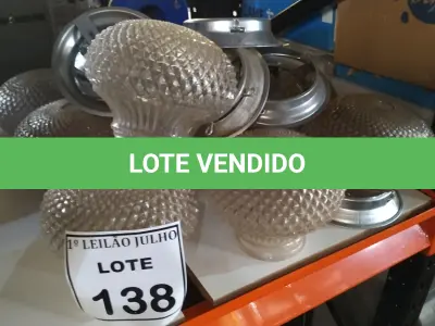 LOTE 138 - 01 LOTE COM VÁRIAS CÚPULAS DE VIDRO. (NO ESTADO) ATENÇÃO! FAZER A VISITAÇÃO ANTES DE ARREMATAR, NÃO SABEMOS SE FUNCIONA. LEILÃO NÃO TEM GARANTIA E NEM DEVOLUÇÃO, SUJEITO A POSSÍVEIS AVARIAS VISÍVEIS/OCULTAS E/OU AUSÊNCIA DE COMPONENTES.