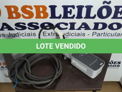 LOTE 131 - 01 CARREGADOR PARA VEÍCULOS ELÉTRICOS DA MARCA VOLVO. (NO ESTADO) ATENÇÃO! FAZER A VISITAÇÃO ANTES DE ARREMATAR, NÃO SABEMOS SE FUNCIONA. LEILÃO NÃO TEM GARANTIA E NEM DEVOLUÇÃO, SUJEITO A POSSÍVEIS AVARIAS VISÍVEIS/OCULTAS E/OU AUSÊNCIA DE COMPONENTES.