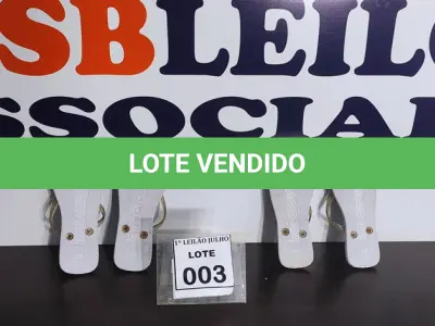 LOTE 003 - 02 PARES DE SANDÁLIAS HAVAIANAS MODELO FEMININO NUMERAÇÕES 33 E 37.  (NO ESTADO) ATENÇÃO! FAZER A VISITAÇÃO ANTES DE ARREMATAR, NÃO SABEMOS SE FUNCIONA. LEILÃO NÃO TEM GARANTIA E NEM DEVOLUÇÃO, SUJEITO A POSSÍVEIS AVARIAS VISÍVEIS/OCULTAS E/OU AUSÊNCIA DE COMPONENTES.