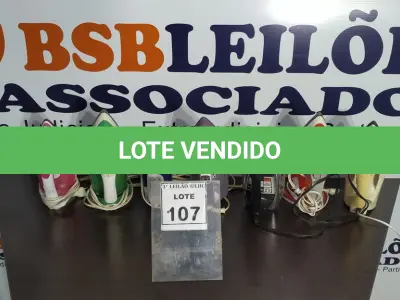 LOTE 107 - 07 FERROS DE PASSAR ROUPAS DE MARCAS E MODELOS DIVERSOS. (NO ESTADO) ATENÇÃO! FAZER A VISITAÇÃO ANTES DE ARREMATAR, NÃO SABEMOS SE FUNCIONA. LEILÃO NÃO TEM GARANTIA E NEM DEVOLUÇÃO, SUJEITO A POSSÍVEIS AVARIAS VISÍVEIS/OCULTAS E/OU AUSÊNCIA DE COMPONENTES.