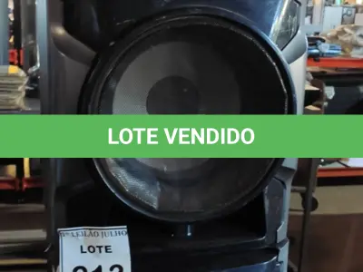 LOTE 213 - 04 CAIXAS DE SOM. (NO ESTADO) ATENÇÃO! FAZER A VISITAÇÃO ANTES DE ARREMATAR, NÃO SABEMOS SE FUNCIONA. LEILÃO NÃO TEM GARANTIA E NEM DEVOLUÇÃO, SUJEITO A POSSÍVEIS AVARIAS VISÍVEIS/OCULTAS E/OU AUSÊNCIA DE COMPONENTES.