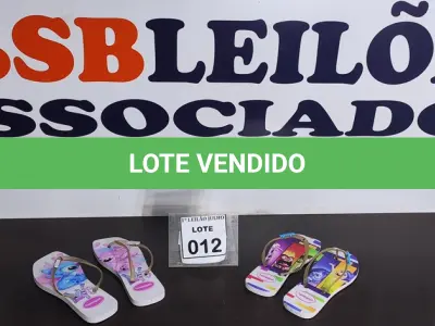 LOTE 012 - 02 PARES DE SANDÁLIAS HAVAIANAS MODELO FEMININO NUMERAÇÕES 37.  (NO ESTADO) ATENÇÃO! FAZER A VISITAÇÃO ANTES DE ARREMATAR, NÃO SABEMOS SE FUNCIONA. LEILÃO NÃO TEM GARANTIA E NEM DEVOLUÇÃO, SUJEITO A POSSÍVEIS AVARIAS VISÍVEIS/OCULTAS E/OU AUSÊNCIA DE COMPONENTES.