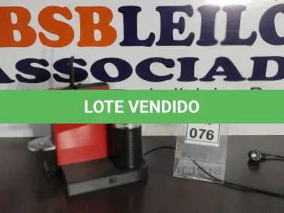 LOTE 076 - 01 CAFETEIRA KRUPS.  (NO ESTADO) ATENÇÃO! FAZER A VISITAÇÃO ANTES DE ARREMATAR, NÃO SABEMOS SE FUNCIONA. LEILÃO NÃO TEM GARANTIA E NEM DEVOLUÇÃO, SUJEITO A POSSÍVEIS AVARIAS VISÍVEIS/OCULTAS E/OU AUSÊNCIA DE COMPONENTES.