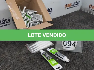 LOTE 094 - 23 BISNAGAS PLÁSTICA DE SILICONE ACETICO COR BRANCA COM 50 ML CADA.  (NO ESTADO) ATENÇÃO! FAZER A VISITAÇÃO ANTES DE ARREMATAR, NÃO SABEMOS SE FUNCIONA. LEILÃO NÃO TEM GARANTIA E NEM DEVOLUÇÃO, SUJEITO A POSSÍVEIS AVARIAS VISÍVEIS/OCULTAS E/OU AUSÊNCIA DE COMPONENTES.