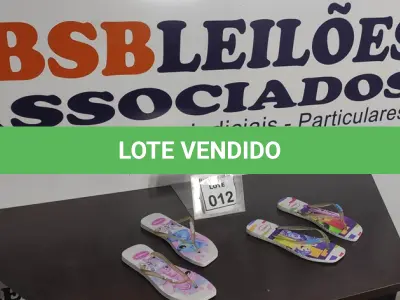 LOTE 012 - 02 PARES DE SANDÁLIAS HAVAIANAS MODELO FEMININO NUMERAÇÕES 37.  (NO ESTADO) ATENÇÃO! FAZER A VISITAÇÃO ANTES DE ARREMATAR, NÃO SABEMOS SE FUNCIONA. LEILÃO NÃO TEM GARANTIA E NEM DEVOLUÇÃO, SUJEITO A POSSÍVEIS AVARIAS VISÍVEIS/OCULTAS E/OU AUSÊNCIA DE COMPONENTES.