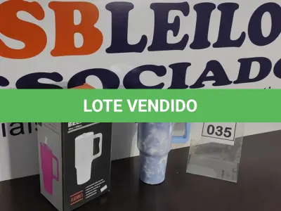 LOTE 035 - 01 COPO TÉRMICO STANLEY DE 1200ML PERSONALIZADO. (NO ESTADO) ATENÇÃO! FAZER A VISITAÇÃO ANTES DE ARREMATAR, NÃO SABEMOS SE FUNCIONA. LEILÃO NÃO TEM GARANTIA E NEM DEVOLUÇÃO, SUJEITO A POSSÍVEIS AVARIAS VISÍVEIS/OCULTAS E/OU AUSÊNCIA DE COMPONENTES.