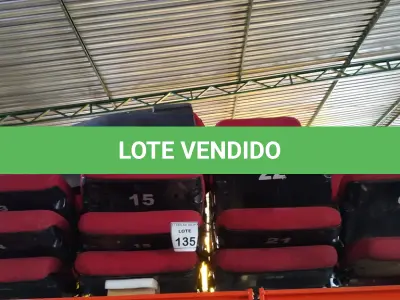 LOTE 135 - 12 POLTRONAS DE AUDITÓRIO NA COR VERMELHA. (NO ESTADO) ATENÇÃO! FAZER A VISITAÇÃO ANTES DE ARREMATAR, NÃO SABEMOS SE FUNCIONA. LEILÃO NÃO TEM GARANTIA E NEM DEVOLUÇÃO, SUJEITO A POSSÍVEIS AVARIAS VISÍVEIS/OCULTAS E/OU AUSÊNCIA DE COMPONENTES.