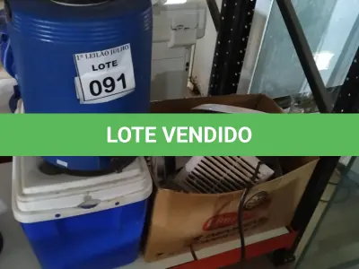 LOTE 091 - 01 LOTE COM VÁRIOS CAPACETES EPI, 03 EXAUSTORES, 01 CAIXA TÉRMICA COM AVARIAS E 01 GARRAFA TÉRMICA. (NO ESTADO) ATENÇÃO! FAZER A VISITAÇÃO ANTES DE ARREMATAR, NÃO SABEMOS SE FUNCIONA. LEILÃO NÃO TEM GARANTIA E NEM DEVOLUÇÃO, SUJEITO A POSSÍVEIS AVARIAS VISÍVEIS/OCULTAS E/OU AUSÊNCIA DE COMPONENTES.