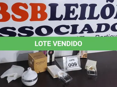 LOTE 008 - 02 PARES DE SANDÁLIAS HAVAIANAS MODELO FEMININO NUMERAÇÕES 35.  (NO ESTADO) ATENÇÃO! FAZER A VISITAÇÃO ANTES DE ARREMATAR, NÃO SABEMOS SE FUNCIONA. LEILÃO NÃO TEM GARANTIA E NEM DEVOLUÇÃO, SUJEITO A POSSÍVEIS AVARIAS VISÍVEIS/OCULTAS E/OU AUSÊNCIA DE COMPONENTES.