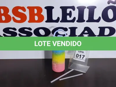 LOTE 017 - 01 GARRAFA D’AGUA DE 2L.  (NO ESTADO) ATENÇÃO! FAZER A VISITAÇÃO ANTES DE ARREMATAR, NÃO SABEMOS SE FUNCIONA. LEILÃO NÃO TEM GARANTIA E NEM DEVOLUÇÃO, SUJEITO A POSSÍVEIS AVARIAS VISÍVEIS/OCULTAS E/OU AUSÊNCIA DE COMPONENTES.