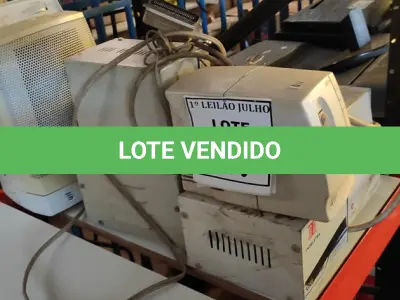 LOTE 227 - 05 TRANSFORMADORES, 01 CAIXA DE SOM E 01 ESTABILIZADOR. (NO ESTADO) ATENÇÃO! FAZER A VISITAÇÃO ANTES DE ARREMATAR, NÃO SABEMOS SE FUNCIONA. LEILÃO NÃO TEM GARANTIA E NEM DEVOLUÇÃO, SUJEITO A POSSÍVEIS AVARIAS VISÍVEIS/OCULTAS E/OU AUSÊNCIA DE COMPONENTES.
