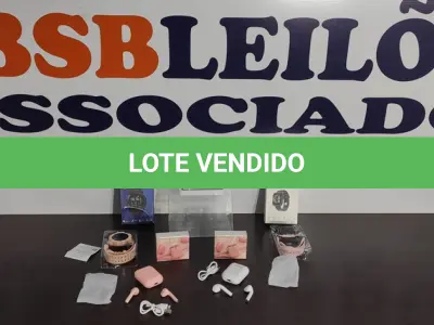 LOTE 018 - 02 FONES DE OUVIDO BLUETOOTH E 02 RELÓGIOS SMART WATCH.  (NO ESTADO) ATENÇÃO! FAZER A VISITAÇÃO ANTES DE ARREMATAR, NÃO SABEMOS SE FUNCIONA. LEILÃO NÃO TEM GARANTIA E NEM DEVOLUÇÃO, SUJEITO A POSSÍVEIS AVARIAS VISÍVEIS/OCULTAS E/OU AUSÊNCIA DE COMPONENTES.
