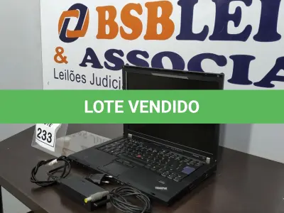 LOTE 233 - 01 NOTEBOOK COM FONTE. (NO ESTADO) ATENÇÃO! FAZER A VISITAÇÃO ANTES DE ARREMATAR, NÃO SABEMOS SE FUNCIONA. LEILÃO NÃO TEM GARANTIA E NEM DEVOLUÇÃO, SUJEITO A POSSÍVEIS AVARIAS VISÍVEIS/OCULTAS E/OU AUSÊNCIA DE COMPONENTES.
