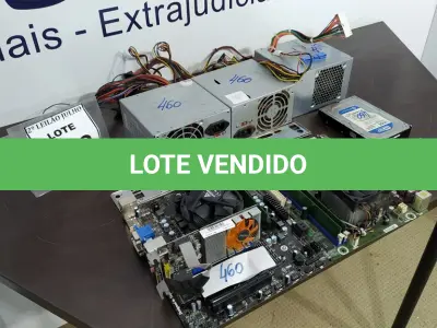 LOTE 253 - 03 FONTES PARA COMPUTADOR, 02 HDS E 02 PLACAS MÃE. (NO ESTADO) ATENÇÃO! FAZER A VISITAÇÃO ANTES DE ARREMATAR, NÃO SABEMOS SE FUNCIONA. LEILÃO NÃO TEM GARANTIA E NEM DEVOLUÇÃO, SUJEITO A POSSÍVEIS AVARIAS VISÍVEIS/OCULTAS E/OU AUSÊNCIA DE COMPONENTES.