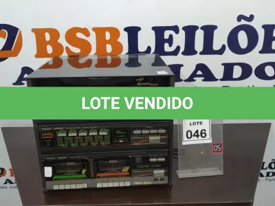 LOTE 046 - 01 TOCA DISCO PHILCO-HITACHI. (NO ESTADO) ATENÇÃO! FAZER A VISITAÇÃO ANTES DE ARREMATAR, NÃO SABEMOS SE FUNCIONA. LEILÃO NÃO TEM GARANTIA E NEM DEVOLUÇÃO, SUJEITO A POSSÍVEIS AVARIAS VISÍVEIS/OCULTAS E/OU AUSÊNCIA DE COMPONENTES.